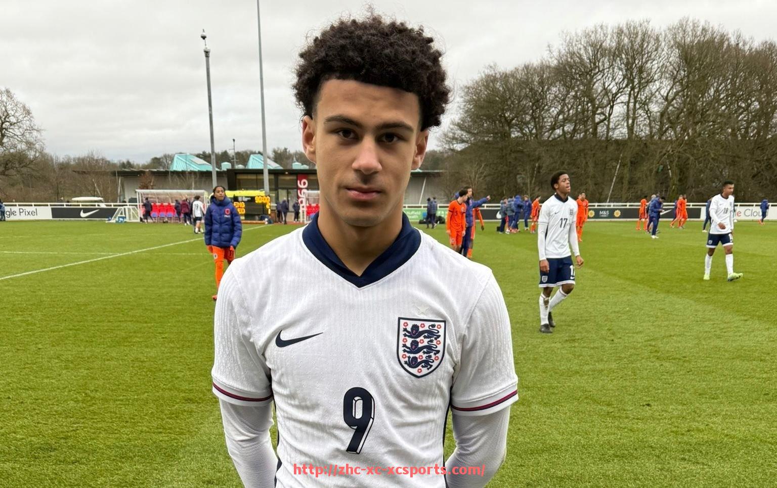 杏彩体育-世俱杯战术执行力分析及关键战术表现评估